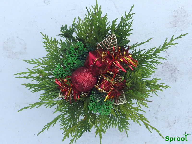 Smaller pot wreaths